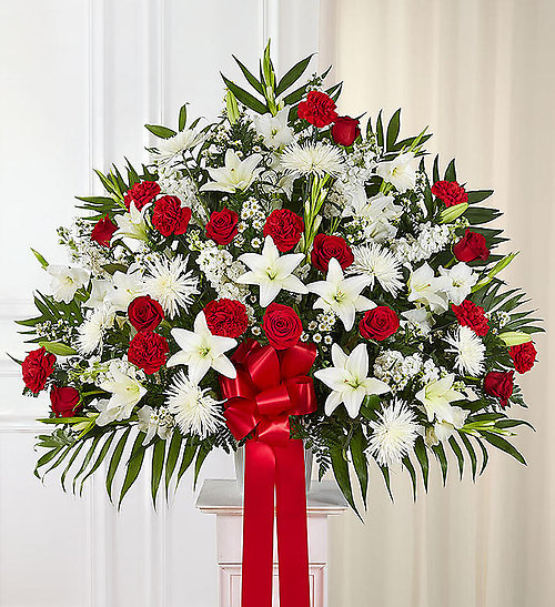 Love&#8217;s Embrace Tribute Basket