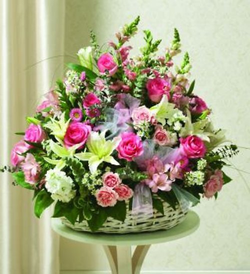 Pink &#038; White Sympathy Basket